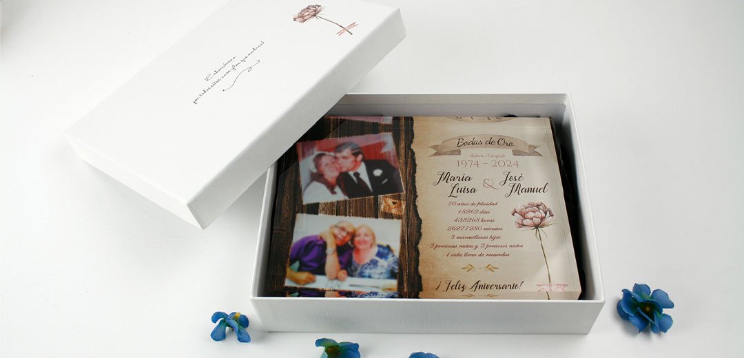 caja-personalizada-aniversario Original placa para bodas de oro personalizada con caja de presentación a juego