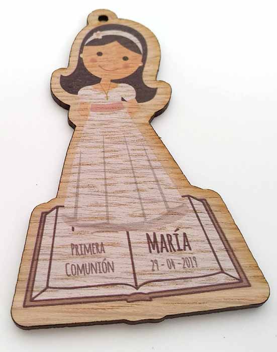 coetim-nina-3 Etiquetas comunion de madera personalizadas para regalos de comuniones