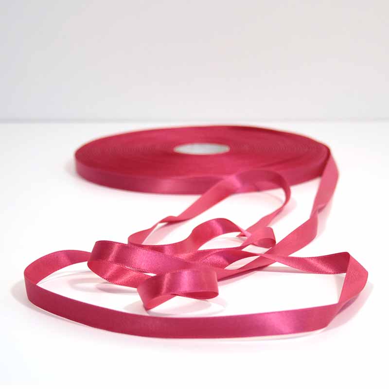 cinta de raso color rosa fuerte