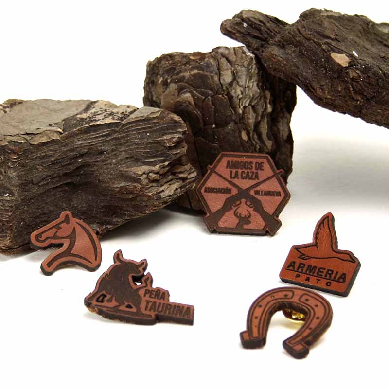 pines y chapas personalizados