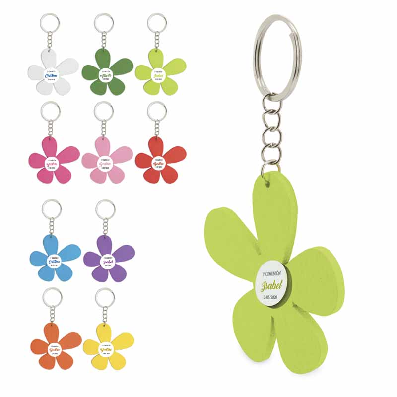 colores y detalles sobre los llaveros de madera para regalos de comuniones