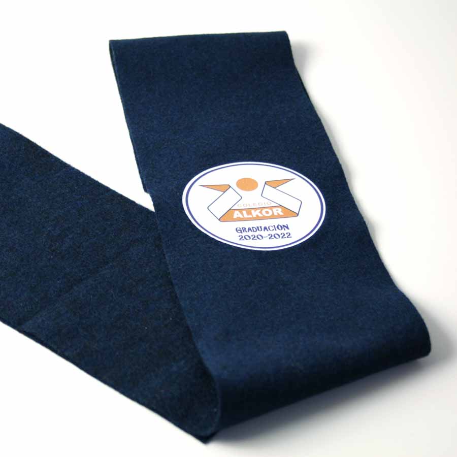 becas graduación universitarias, bachillerato, eso, primaria, infantil con escudo o logotipo a color