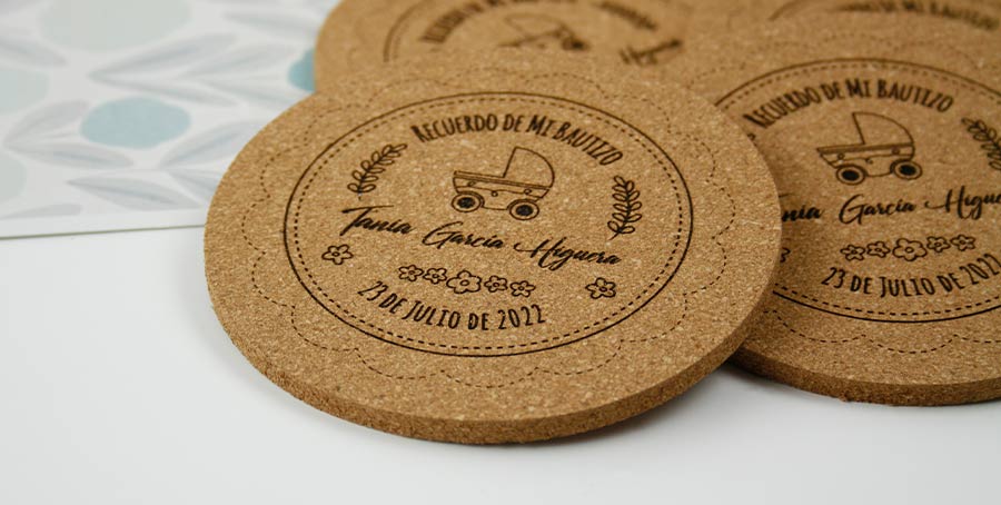 regalos bautizo invitados posavasos corcho personalizados
