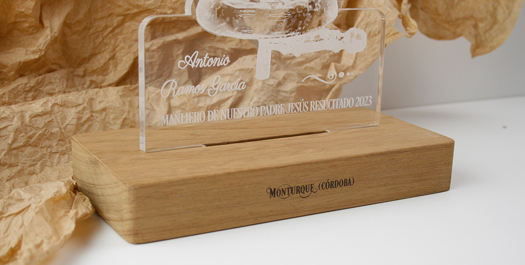 placas cofrades personalizadas grabadas como detalles cofrades