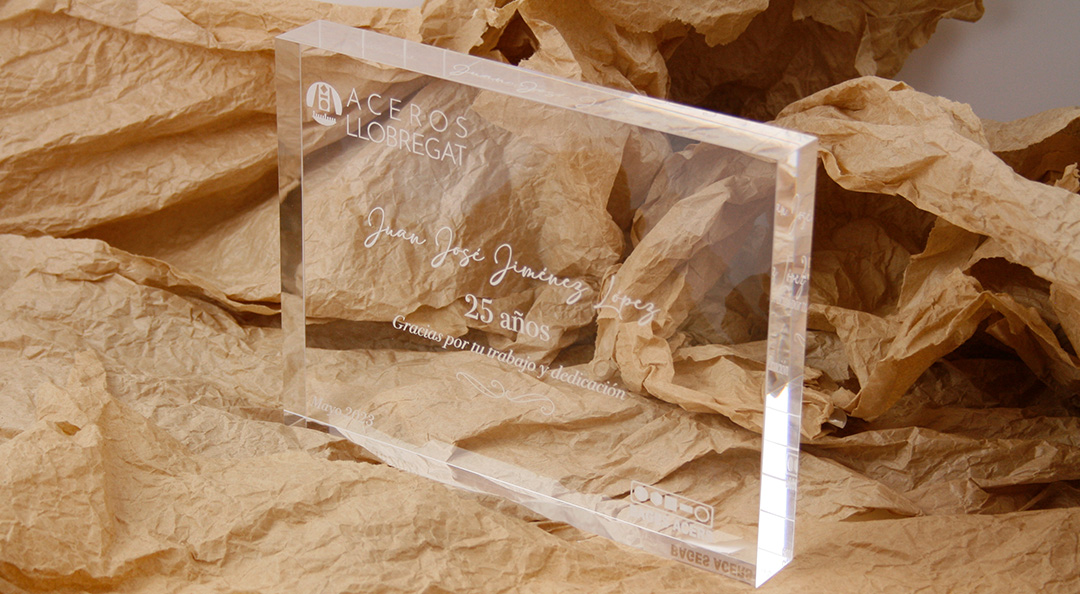 placa-homenaje-personalizada-laser placa homenaje regalos jubilación personalizada láser
