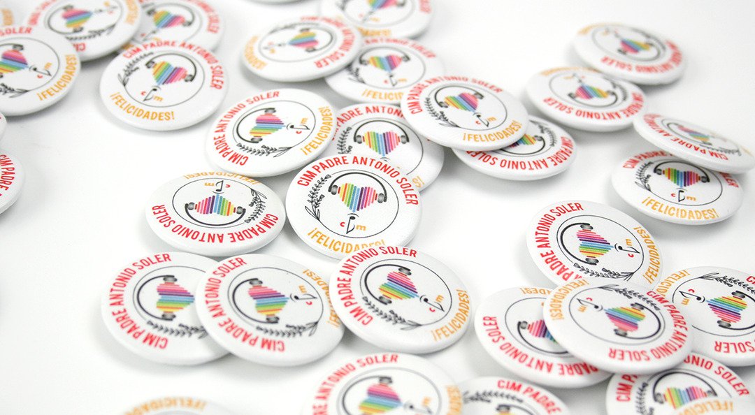 chapas-para-graduaciones chapas para graduaciones de colegios, institutos, universidad... recuerdo fin de curso personalizado a medida