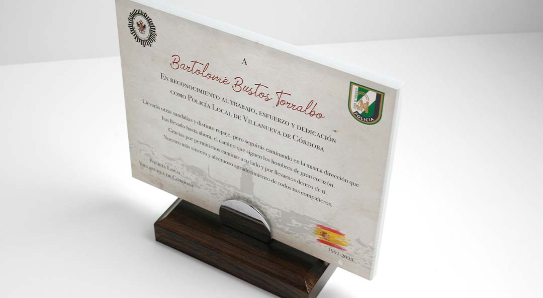 placas-conmemorativas-cristal-y-madera placas conmemorativas cristal y madera