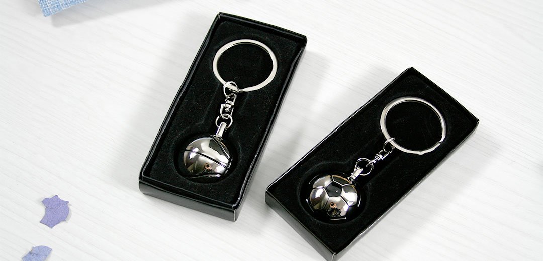 llavero-de-futbol-comunion-08 detalles de comunión personalizados baratos y originales