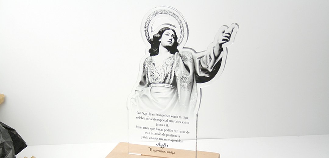 placa-conmemorativa-texto-cofrade-07 placa con texto de metacrilato y madera para regalar en semana santa