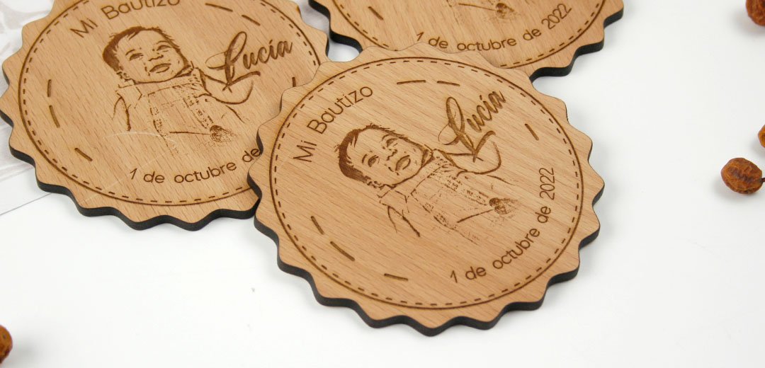 posavasos-madera-bautizo-07 detalles originales para invitados de bautizo