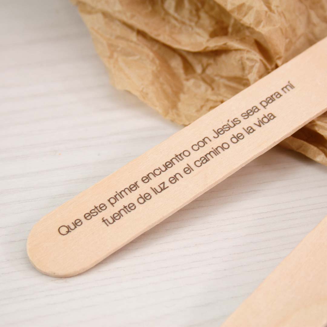 detalle para invitados de bautizo marcapaginas personalizado