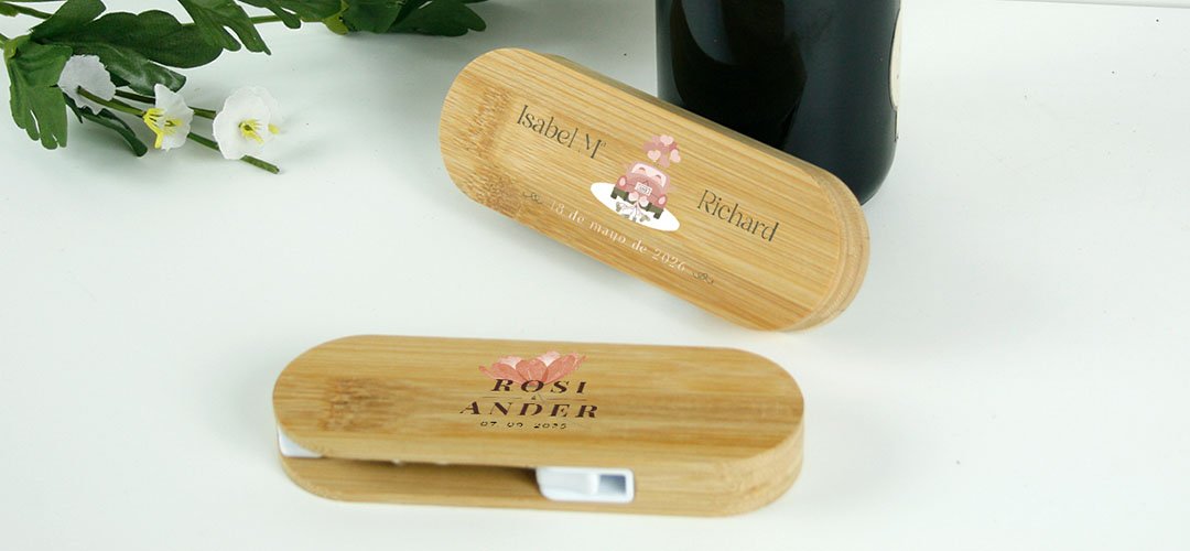 sacacorchos personalizado para regalar a invitados de boda como detalle