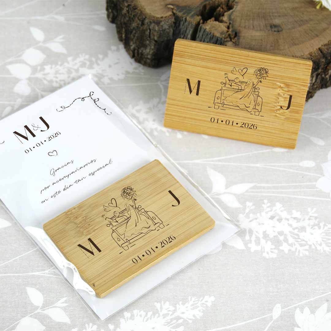 imanes recuerdo de boda personalizados de madera para invitados